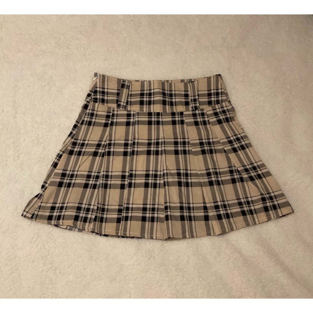 Pleaded skirts